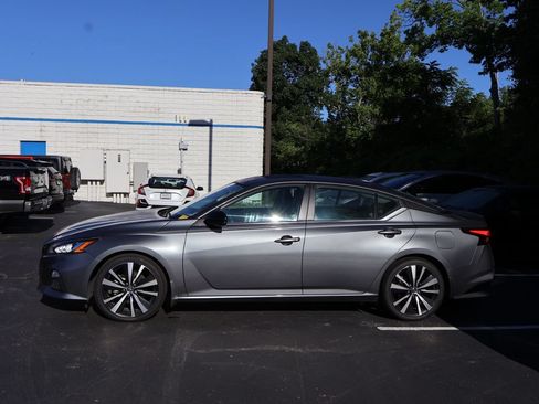 Used 2021 Nissan Altima 2.0 SR FWD image 4