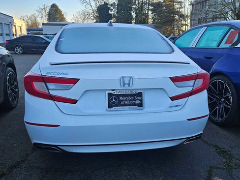 Used 2022 Honda Accord Sport image 6