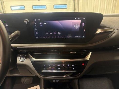 Used 2024 Buick Envista Avenir image 18