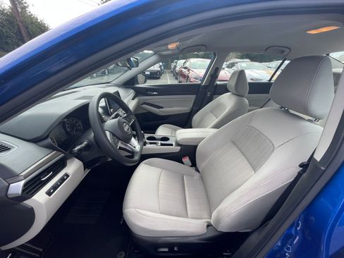 Used 2025 Nissan Altima 2.5 SV image 27