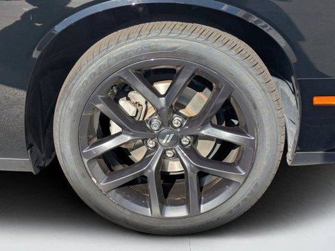 Certified 2021 Dodge Challenger SXT w/ Blacktop Package image 9