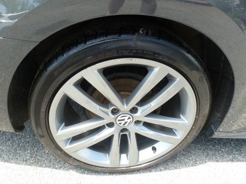 Used 2017 Volkswagen Passat 1.8T R-Line FWD image 15