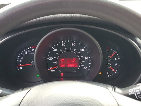 Used 2017 Kia Soul + image 27