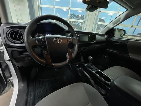 Used 2019 Toyota Tacoma SR image 12