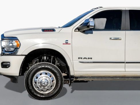 Used 2022 RAM 3500 Limited image 10