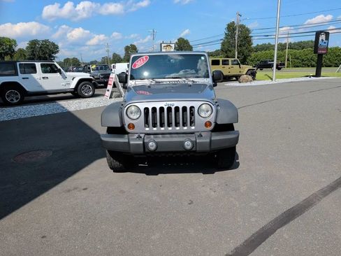 Used 2013 Jeep Wrangler Unlimited Sport AWD/4WD image 16