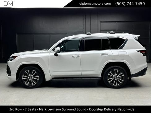 Used 2024 Lexus LX 600 4WD w/ Interior Upgrade Package image 4