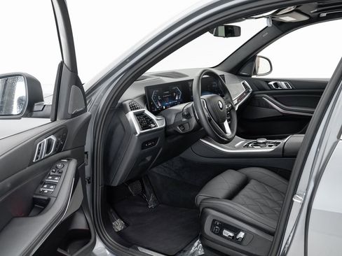 Used 2024 BMW X5 xDrive40i w/ Premium Package image 7