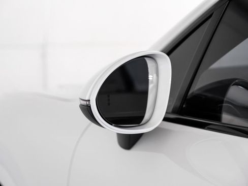 Used 2019 Porsche Cayenne S image 46