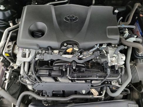 Used 2021 Toyota Camry SE image 30