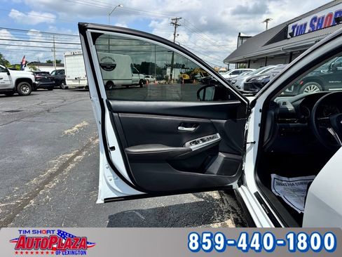 Used 2025 Nissan Sentra SR w/ Midnight Edition FWD image 51