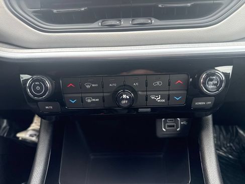 New 2026 Jeep Compass Limited AWD/4WD image 32
