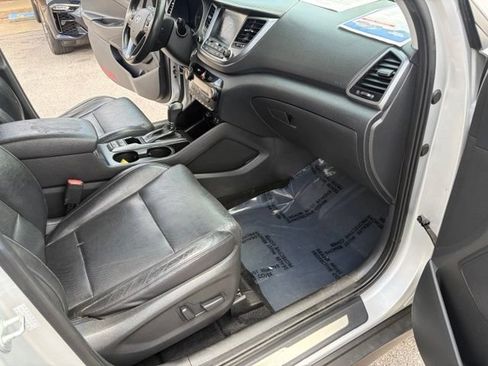 Used 2016 Hyundai Tucson Limited w/ Option Group 03 FWD image 37
