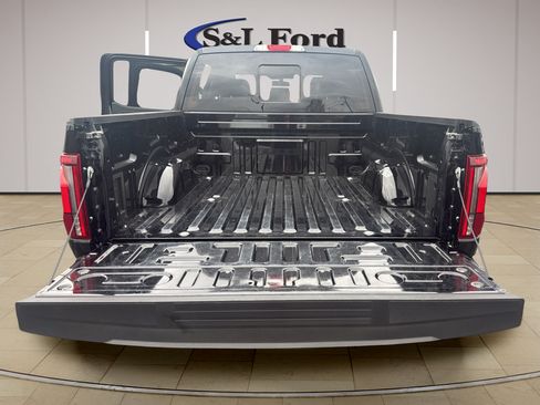Used 2025 Ford F150 Lariat AWD/4WD image 10