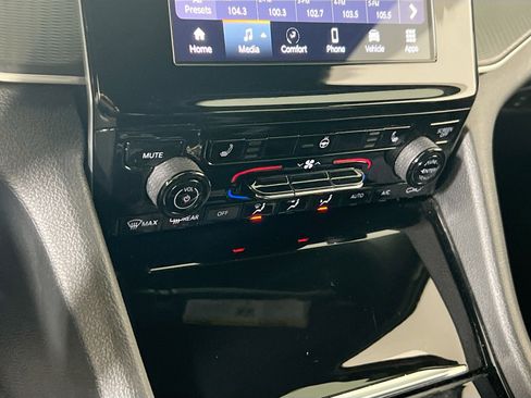 Used 2023 Jeep Grand Cherokee Altitude image 15