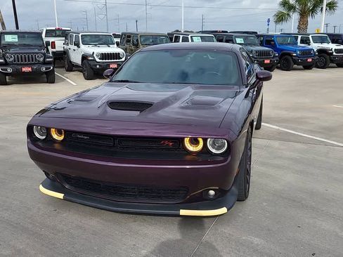 Used 2022 Dodge Challenger R/T Scat Pack RWD image 3