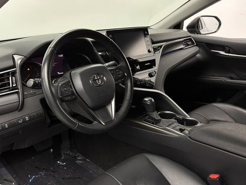 Used 2023 Toyota Camry XSE image 8