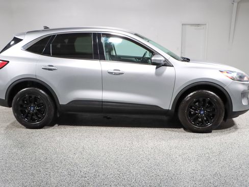 Used 2021 Ford Escape SE w/ Cold Weather Package image 6