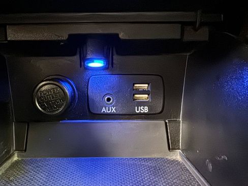 Used 2018 Subaru Outback 2.5i Premium AWD/4WD image 21