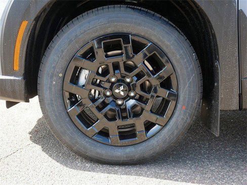 New 2026 Mitsubishi Outlander Trail Edition image 3