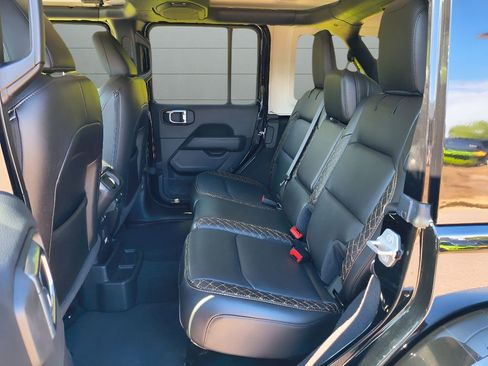 Used 2023 Jeep Wrangler High Altitude image 24