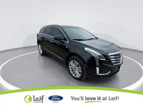 Used 2017 Cadillac XT5 Premium Luxury image 2