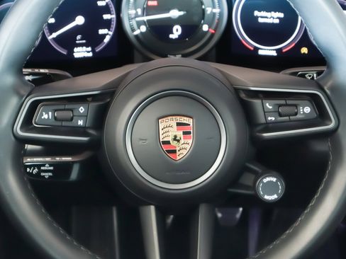 Used 2022 Porsche 911 Carrera 4S image 16