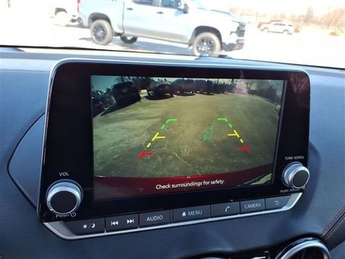 Used 2025 Nissan Sentra SR image 34