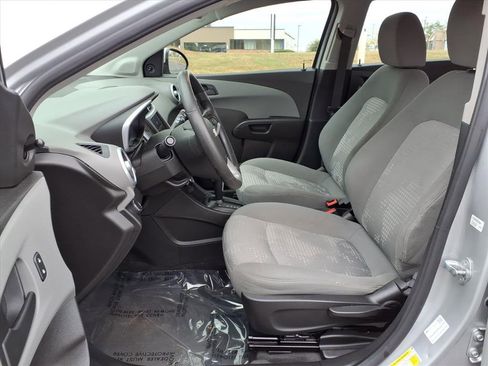 Used 2020 Chevrolet Sonic LT image 26