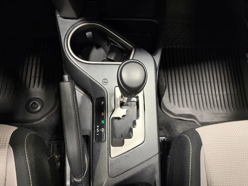 Used 2018 Toyota RAV4 XLE AWD/4WD image 36