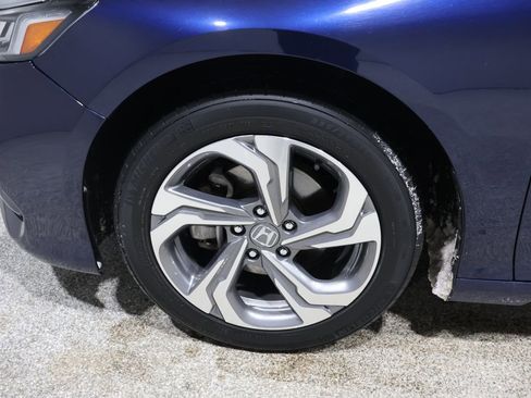 Used 2019 Honda Accord EX image 8