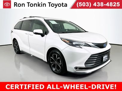 Certified 2025 Toyota Sienna Platinum