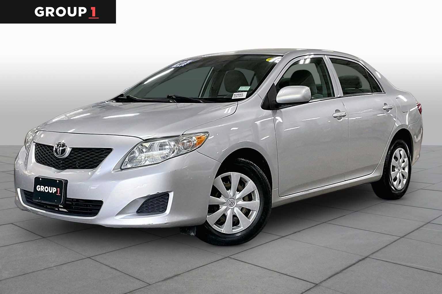 Used 2010 Toyota Corolla LE FWD image 1
