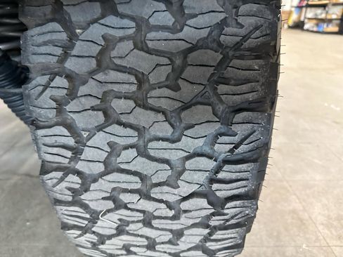 Used 2015 Jeep Wrangler Unlimited Rubicon w/ Connectivity Group AWD/4WD image 64