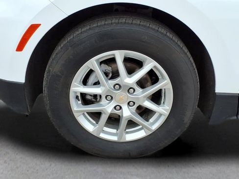 Used 2024 Chevrolet Equinox LT w/ LPO, Floor Liner Package FWD image 10