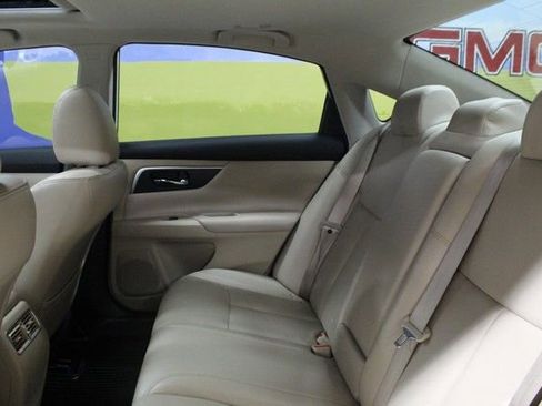 Used 2018 Nissan Altima 2.5 SL FWD image 15