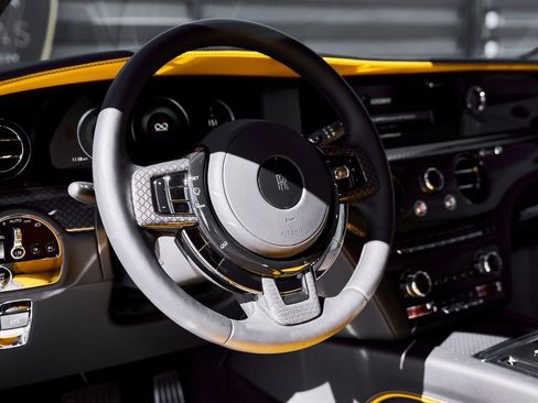 Used 2025 Rolls-Royce Spectre Black Badge image 30