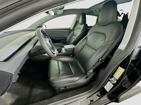 Used 2024 Tesla Model 3 Long Range RWD image 13
