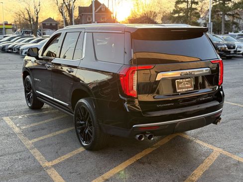 Used 2021 GMC Yukon Denali w/ Denali Premium Package image 7