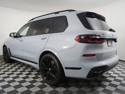 Certified 2025 BMW X7 M60i image 5