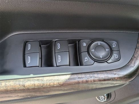 Used 2023 GMC Acadia Denali w/ Trailering Package image 11