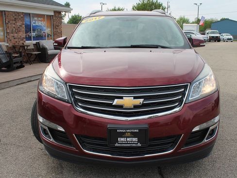 Used 2017 Chevrolet Traverse LT w/ Style and Technology Package FWD image 8