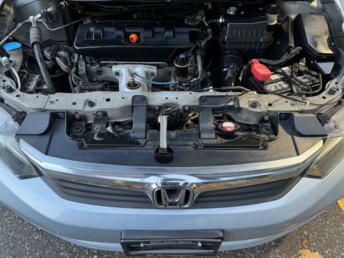 Used 2012 Honda Civic LX image 9