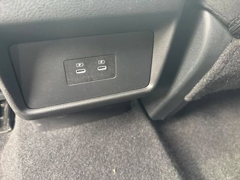 Used 2025 Nissan Rogue SV FWD image 16