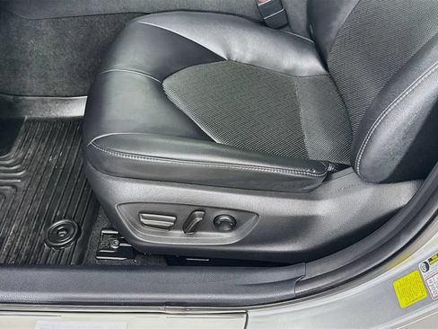 Used 2021 Toyota Camry XLE w/ Navigation Package FWD image 13