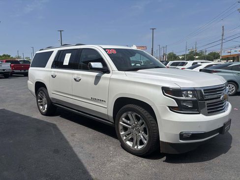 Used 2020 Chevrolet Suburban Premier w/ Premier Plus Edition image 2