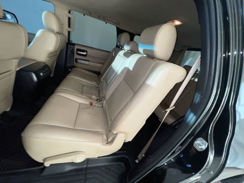 Used 2015 Toyota Sequoia Limited AWD/4WD image 23
