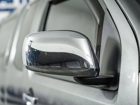 Used 2006 Nissan Frontier LE image 16