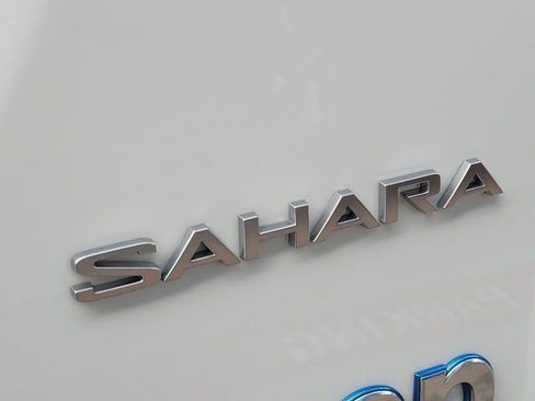 Used 2023 Jeep Wrangler Unlimited Sahara w/ Cold Weather Group image 10