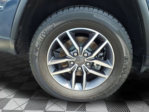 Used 2021 Jeep Grand Cherokee Limited AWD/4WD image 30